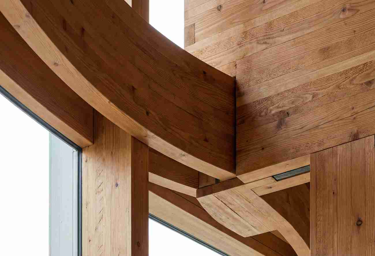 dettagli struttura in legno lamellare. Case in legno Dea Systems